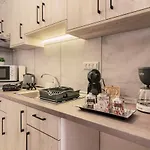 Fay's شقة إياليسوس